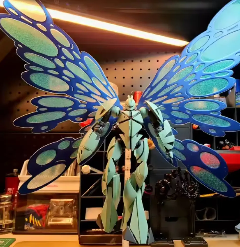 Black Horse Model 1/100 Reverse Butterfly