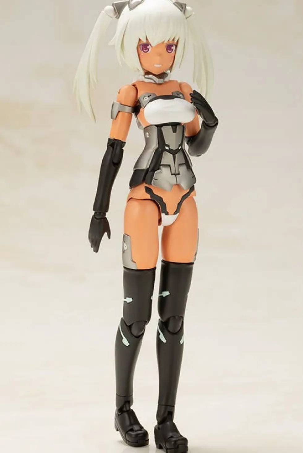 Frame Arms Girl Laetitia (Silver Ver.)