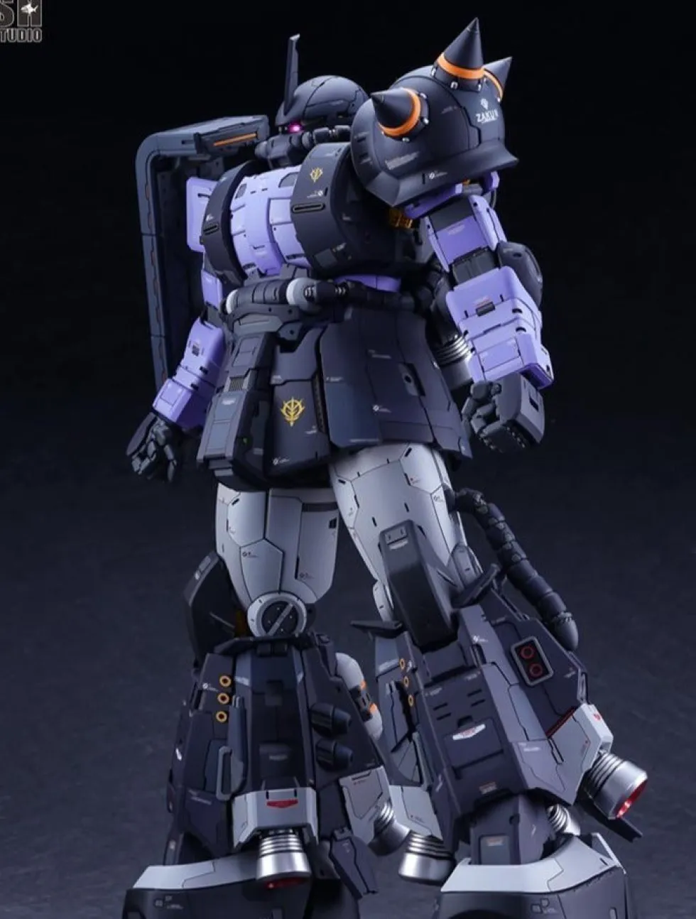 GMD 1/60 MS-06R-1A Zaku II Tri-Stars GK w/ Bazooka