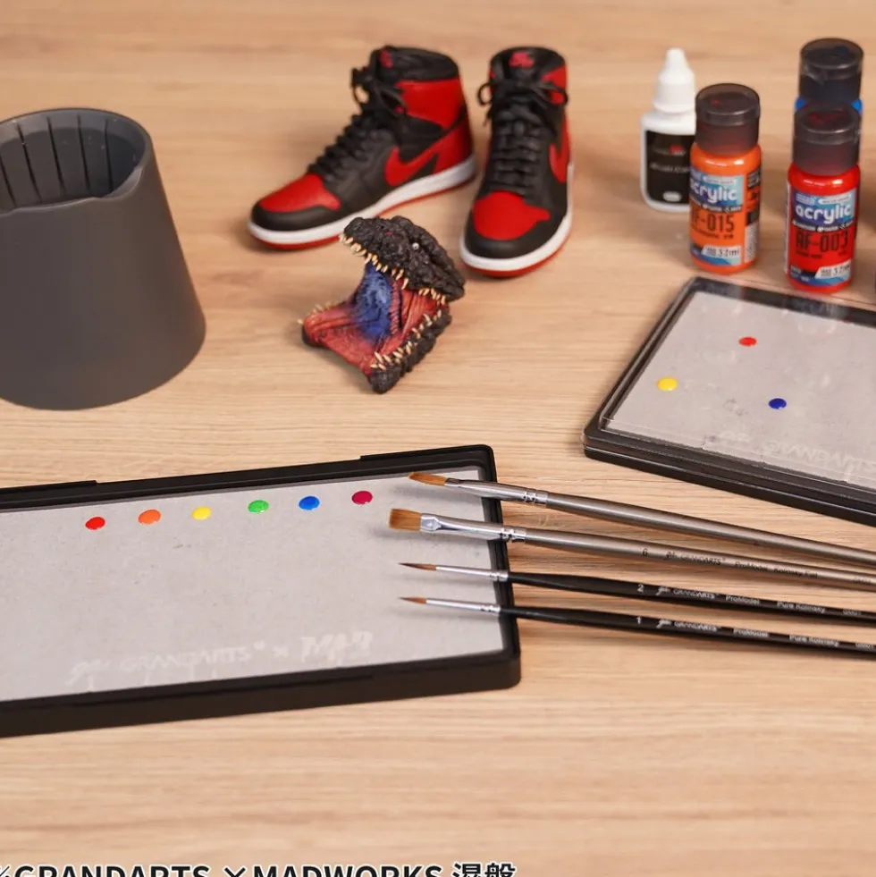 GrandArts x Madworks Wet Palette