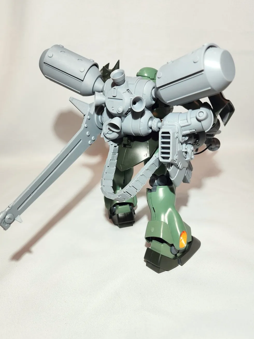 Heavy Armament Backpack (1/100 Resin Kit)