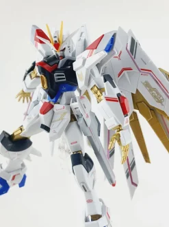 HG Mighty Strike Freedom