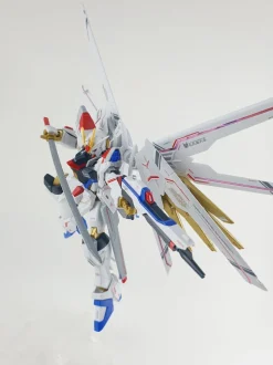 HG Mighty Strike Freedom