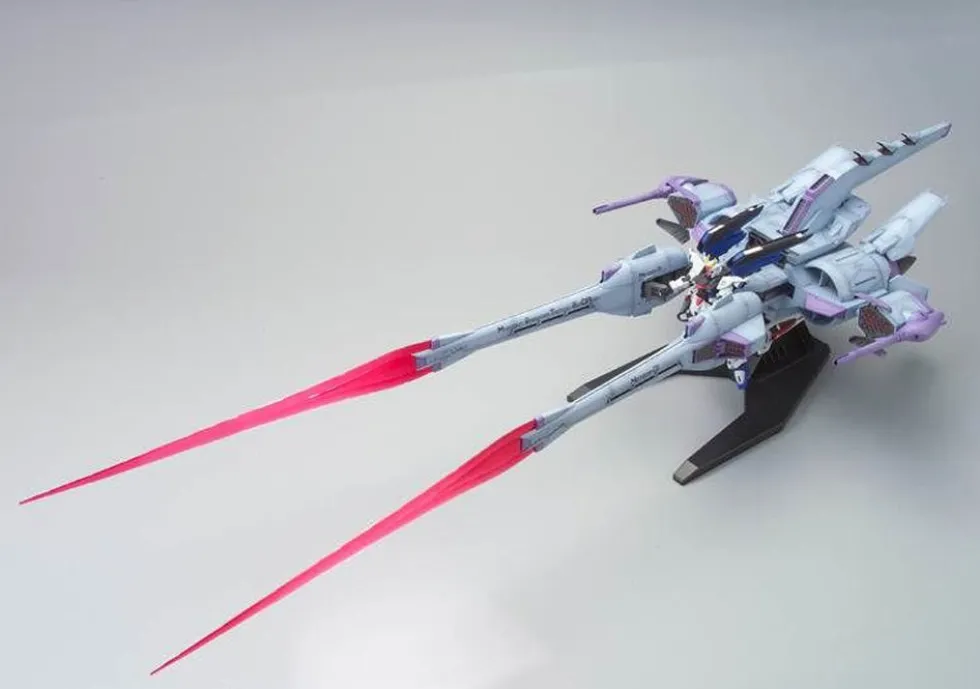 HGSEED 16 Meteor Unit + Freedom Gundam