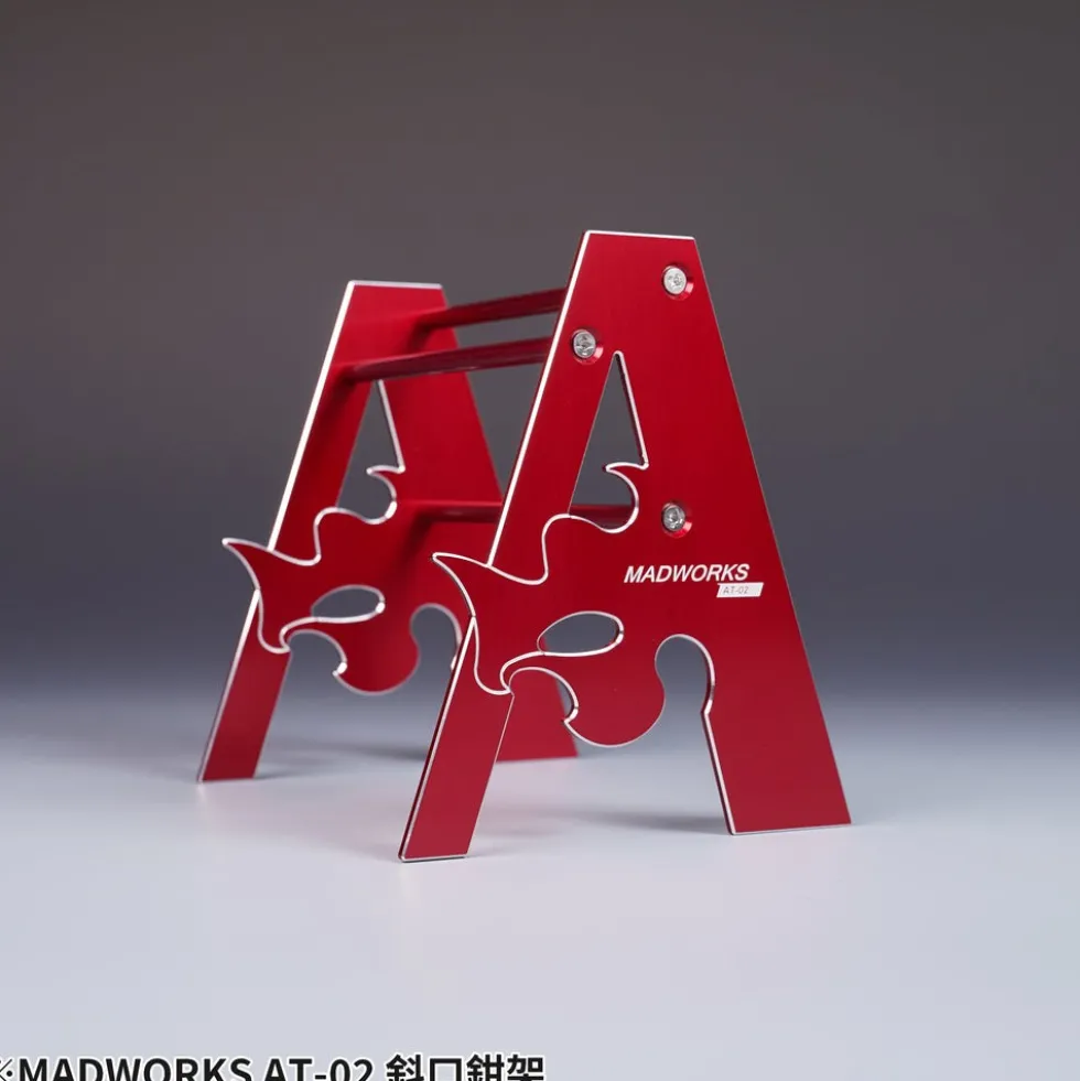 Mad Nippers Stand - AT-01 Silver