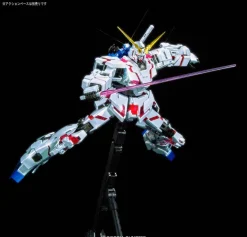 MG RX-0 Unicorn Gundam (Red or Green Twin Frame Edition) (Titanium Finish)