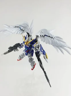 MGSD Wing Gundam Zero EW (HOLO Polygonal)