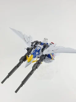 MGSD Wing Gundam Zero EW (HOLO Polygonal)