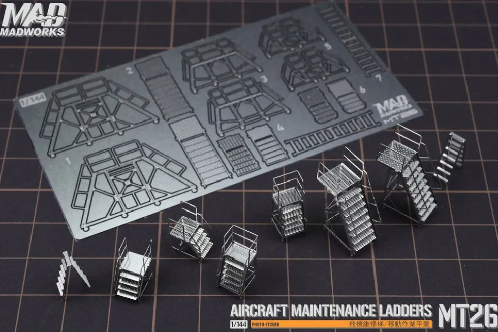 MT-26 Maintenance Ladder 1 (1/144)