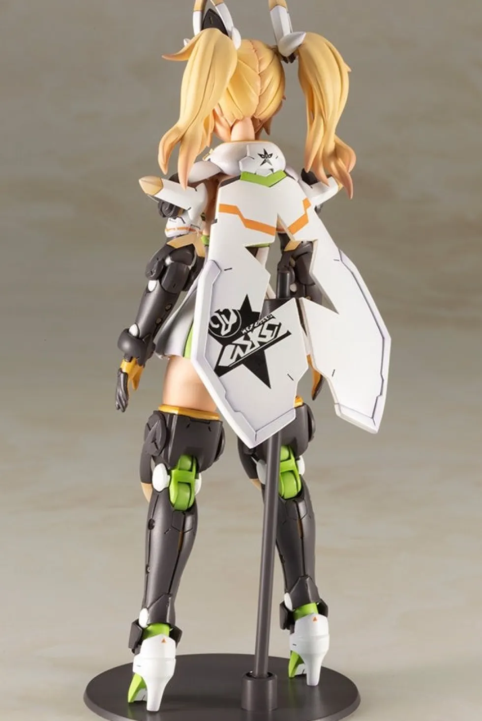 Phantasy Star Online 2 - Gene (Stella Innocent Ver.)