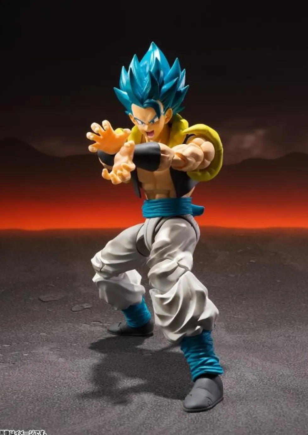 S.H. Figuarts - Dragon Ball Super - Super Saiyan God Super Saiyan Gogeta
